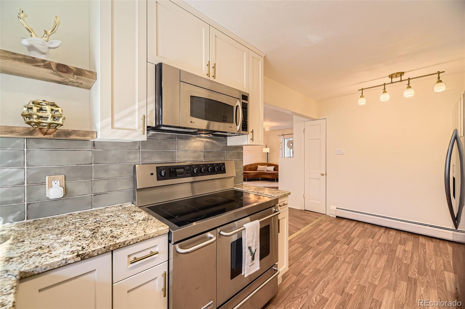 MLS Image #12 for 4401 s yosemite court,greenwood village, Colorado