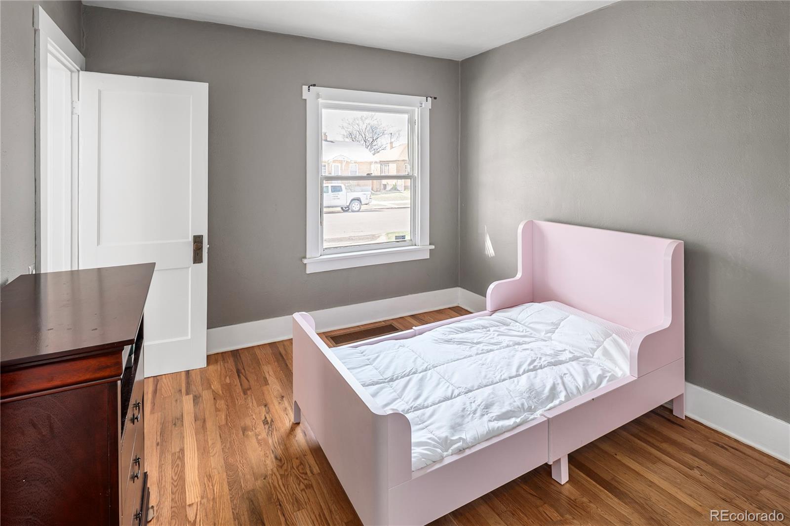 MLS Image #26 for 2676 s lincoln street,denver, Colorado