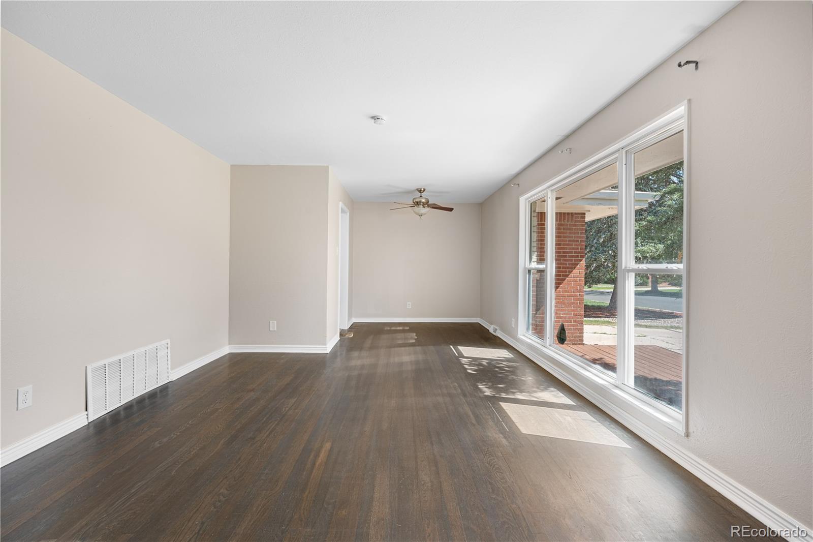 MLS Image #4 for 341  lansing street,aurora, Colorado