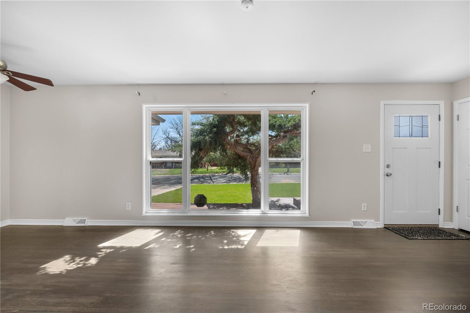 MLS Image #7 for 341  lansing street,aurora, Colorado