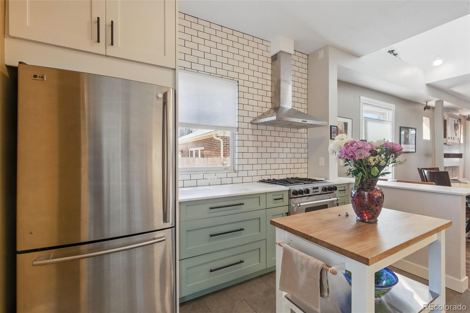 MLS Image #9 for 1686 s logan street,denver, Colorado