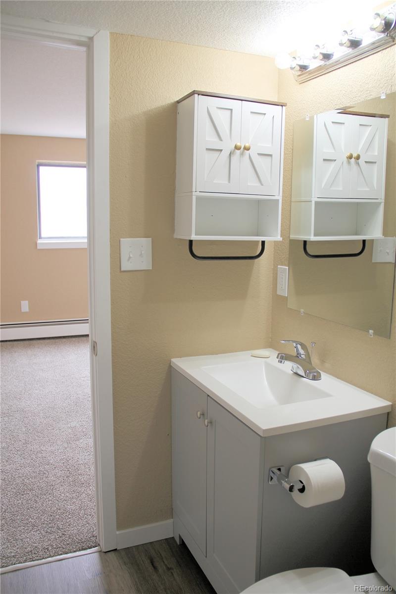 MLS Image #16 for 875 s quebec street,denver, Colorado