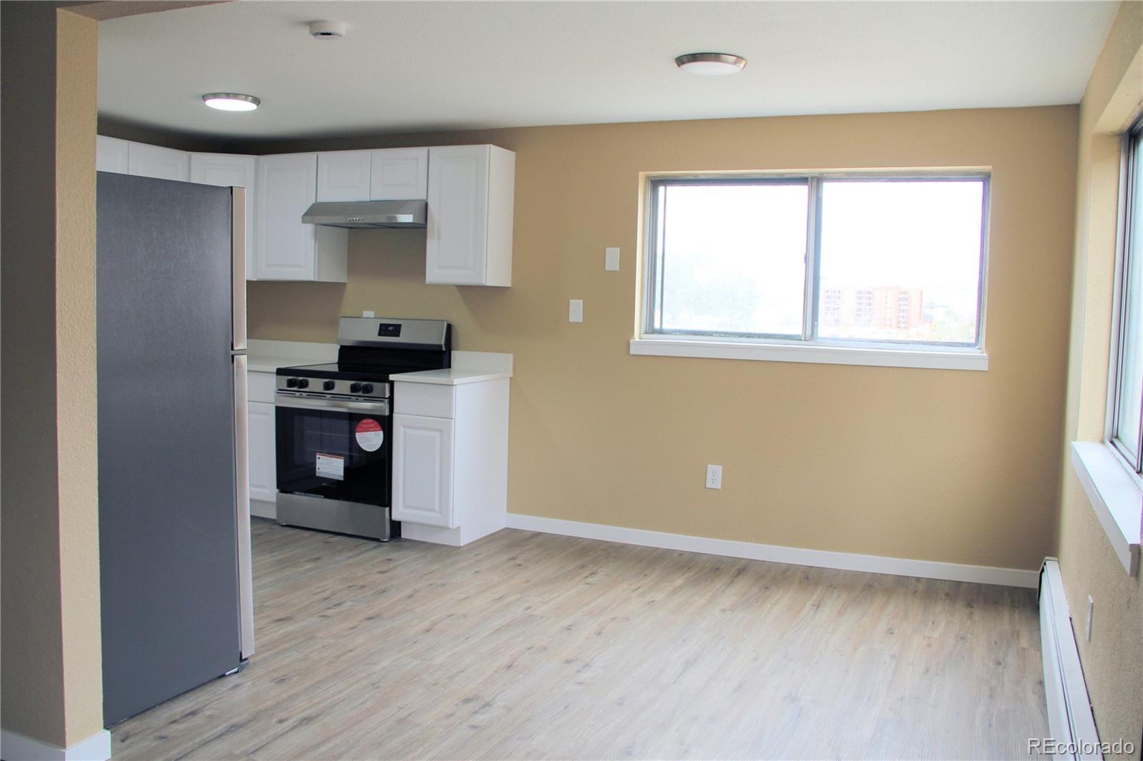 MLS Image #6 for 875 s quebec street,denver, Colorado