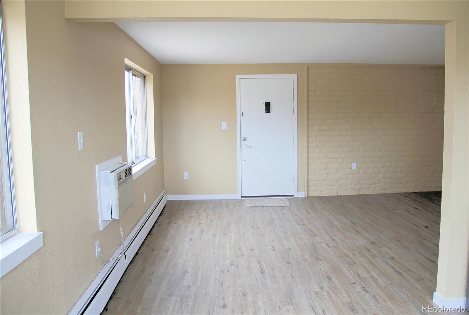 MLS Image #8 for 875 s quebec street,denver, Colorado