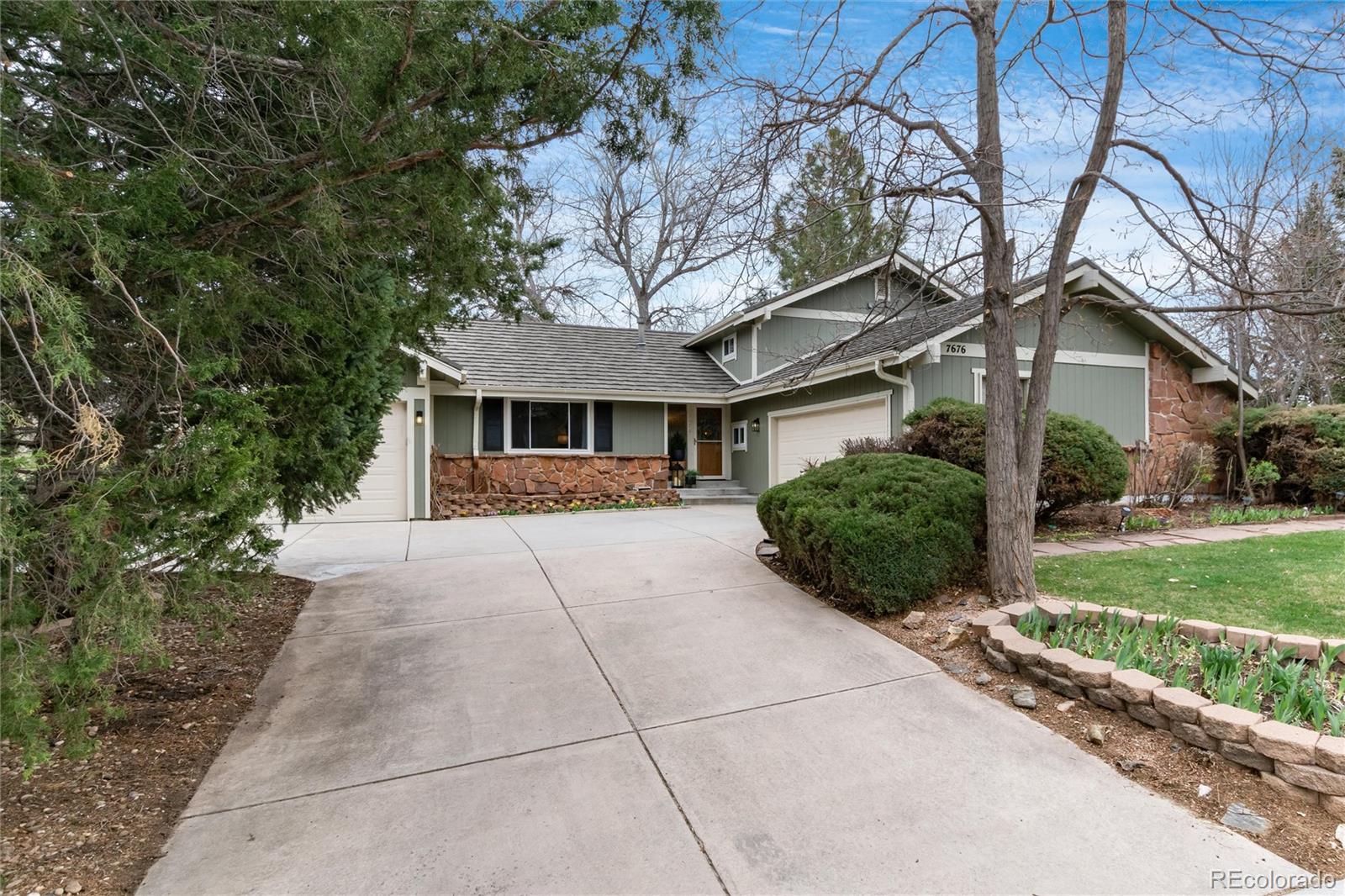 MLS Image #1 for 7676 s olive circle,centennial, Colorado