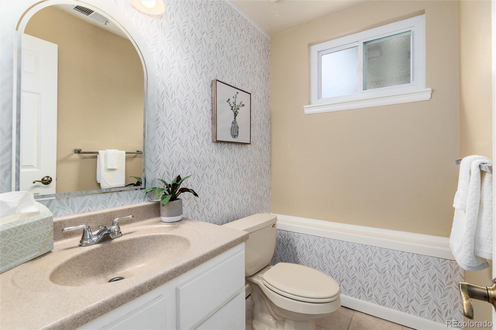 MLS Image #19 for 7676 s olive circle,centennial, Colorado