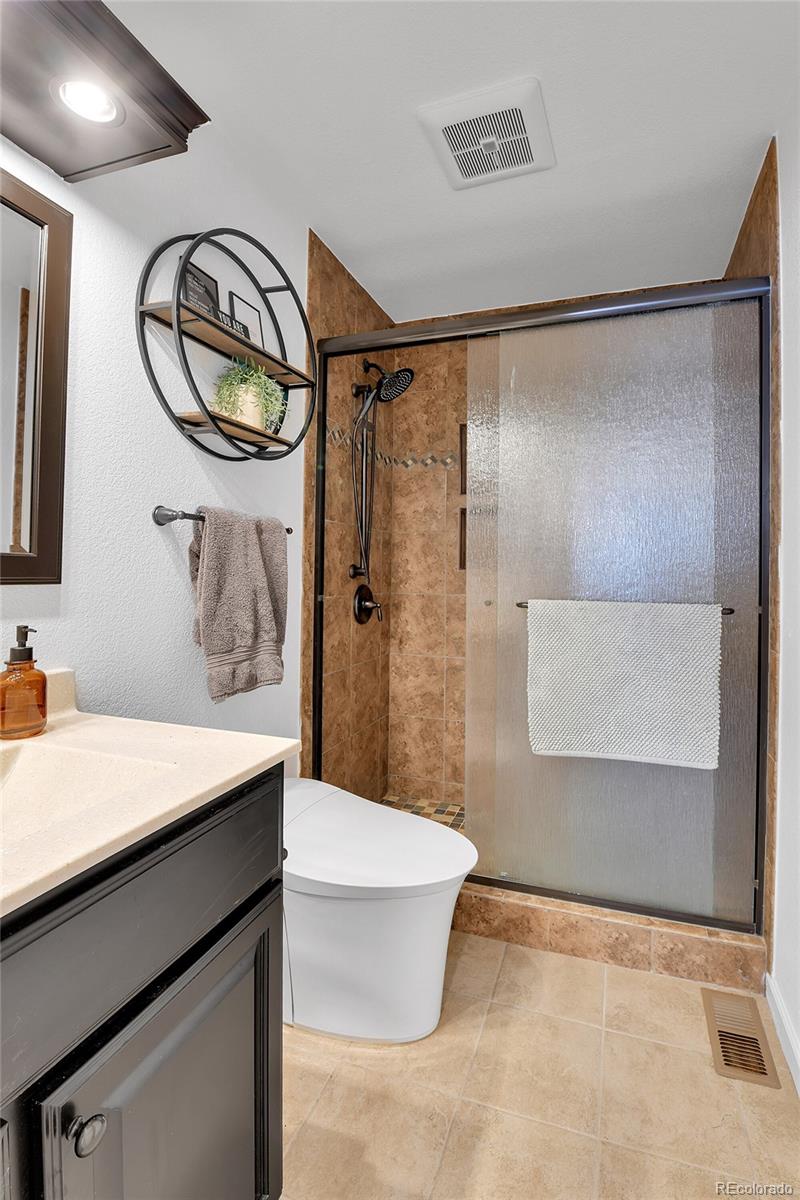 MLS Image #13 for 2208 s tucson way,aurora, Colorado