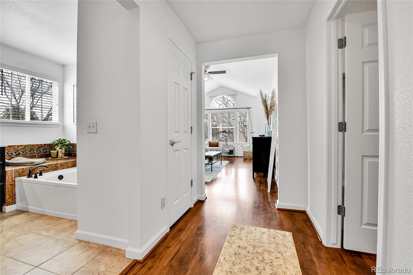 MLS Image #15 for 2208 s tucson way,aurora, Colorado