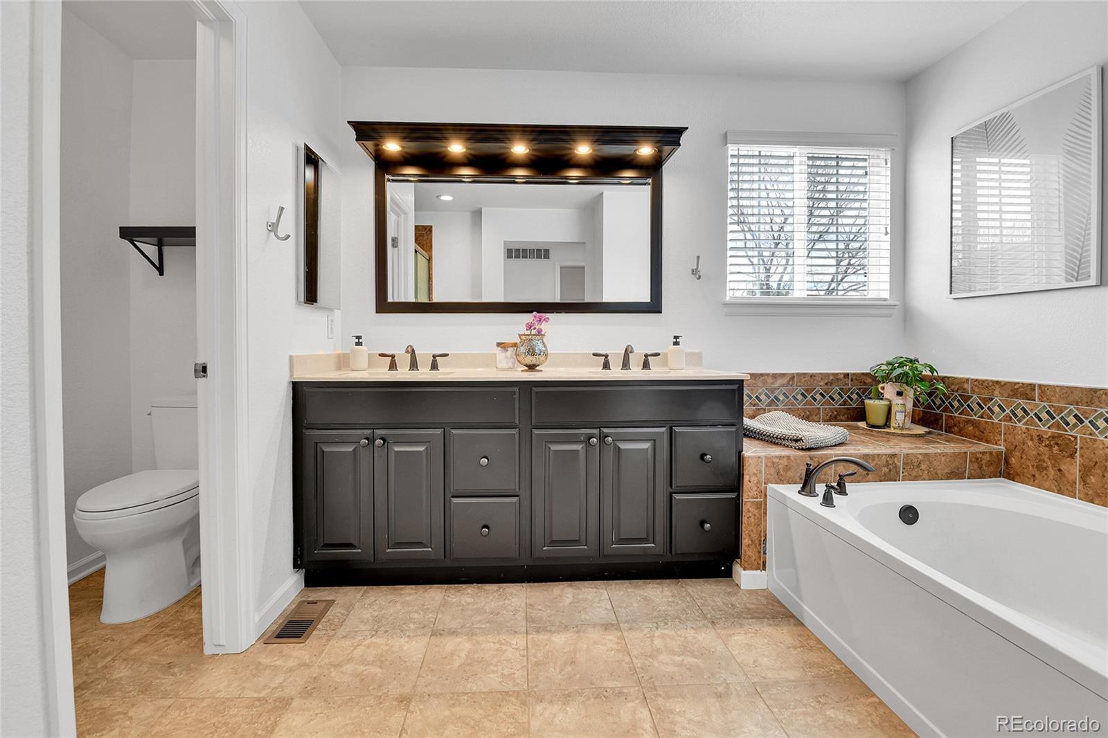 MLS Image #19 for 2208 s tucson way,aurora, Colorado