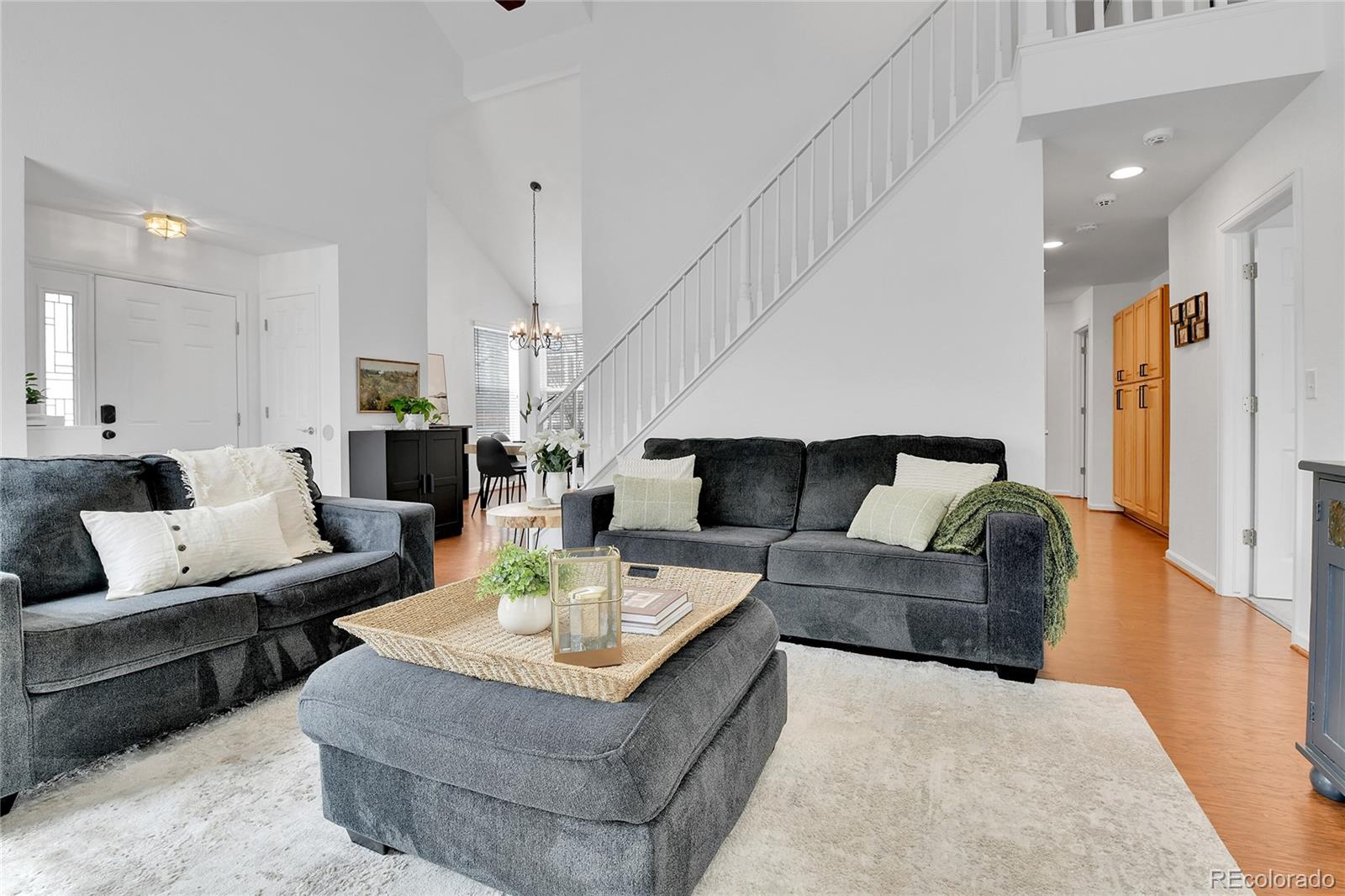 MLS Image #4 for 2208 s tucson way,aurora, Colorado