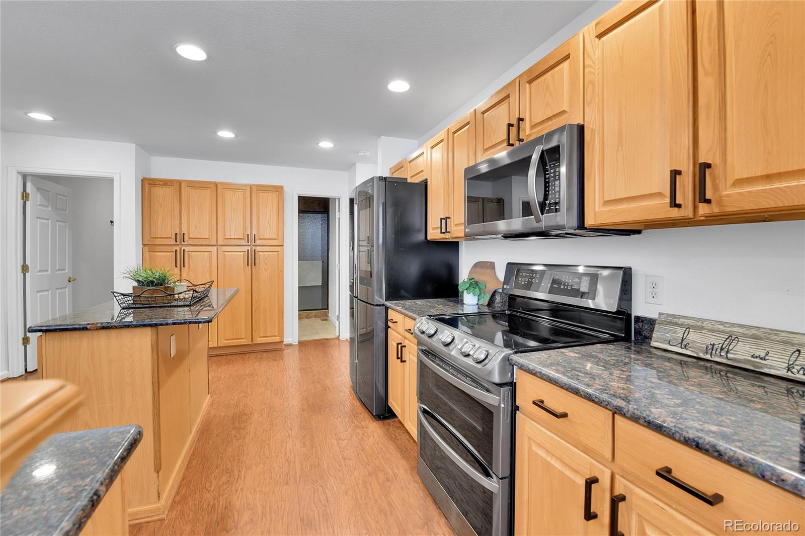 MLS Image #9 for 2208 s tucson way,aurora, Colorado