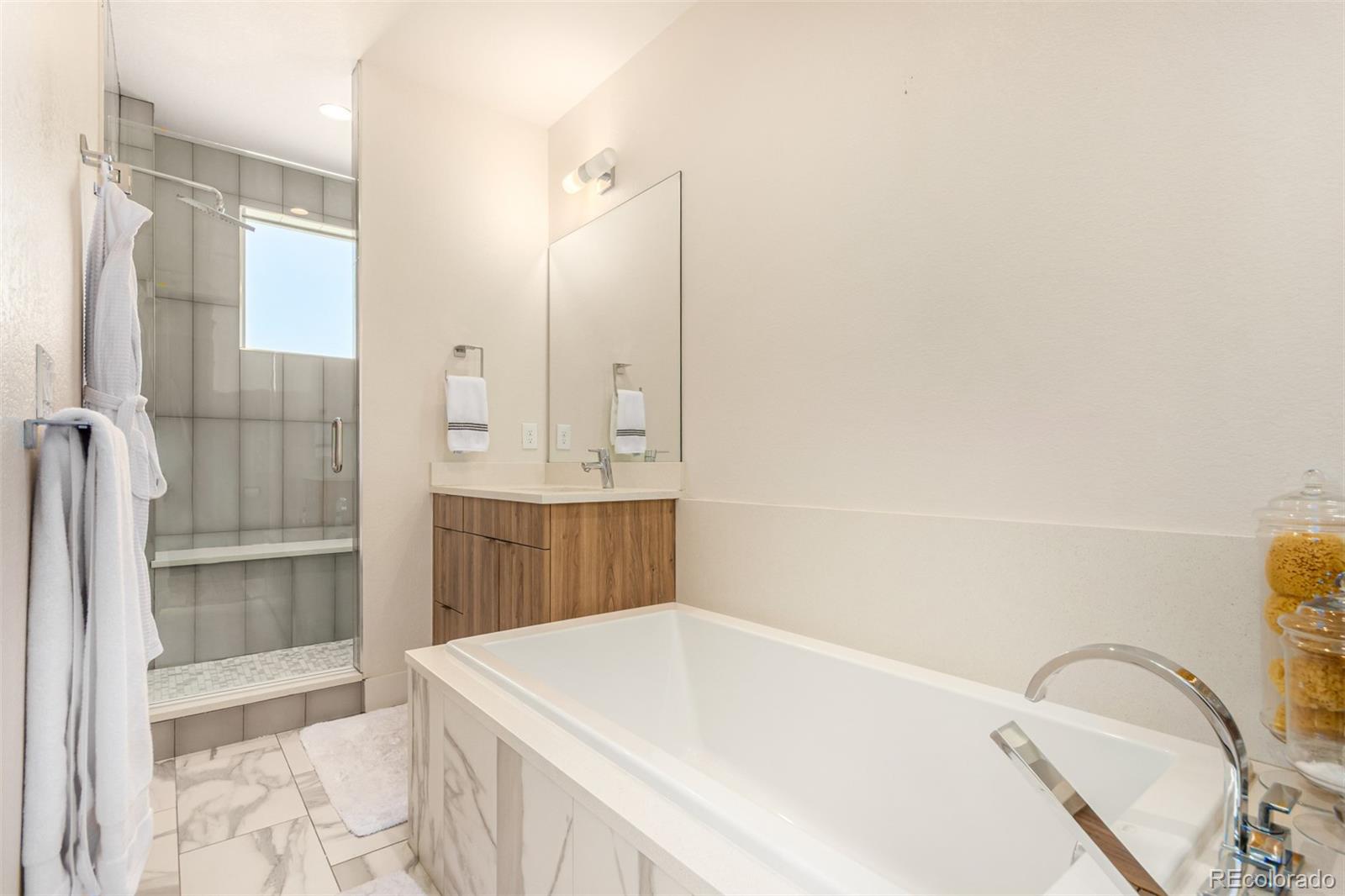 MLS Image #16 for 4335 n pecos street,denver, Colorado