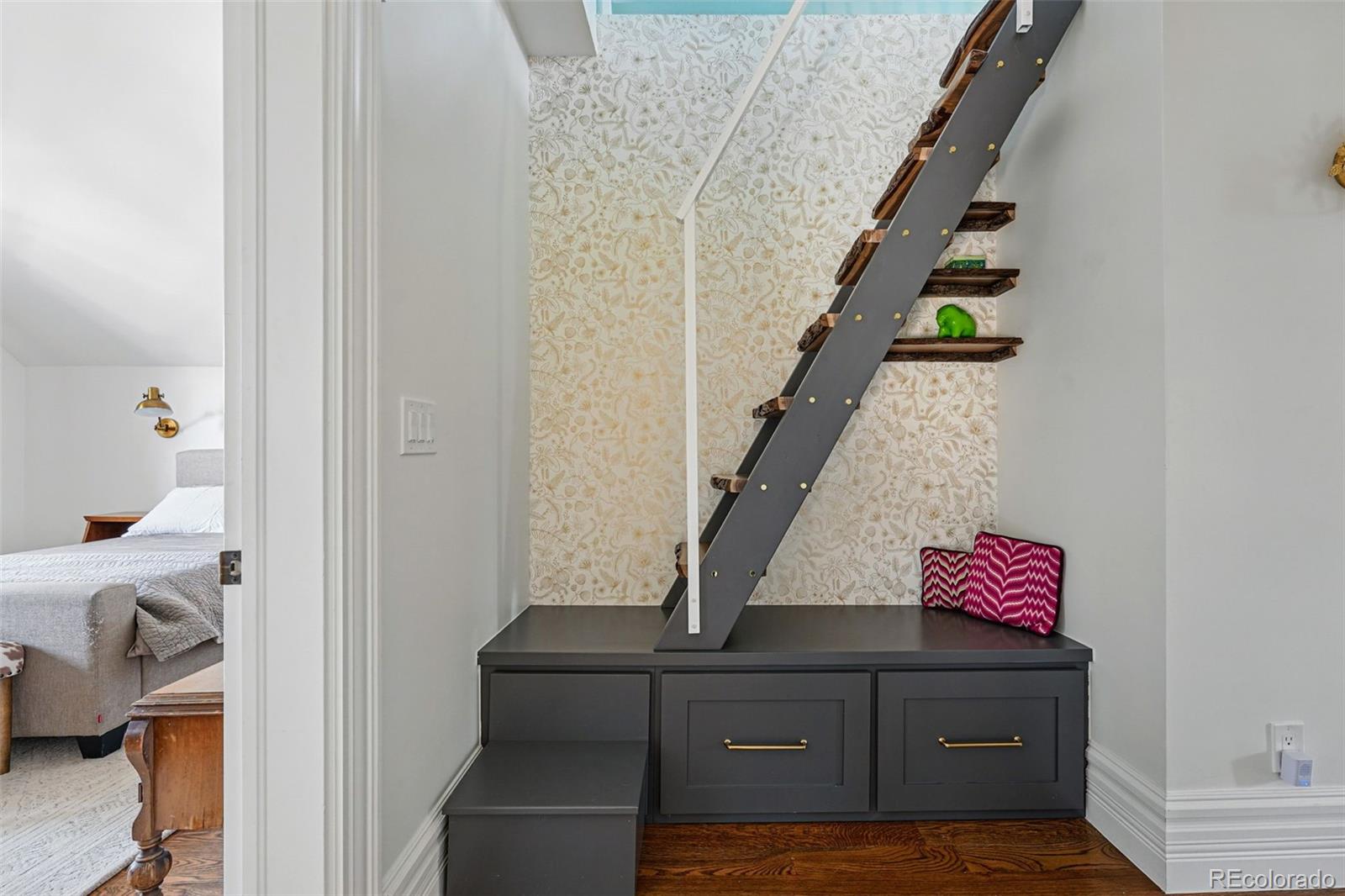 MLS Image #21 for 553 s sherman street,denver, Colorado