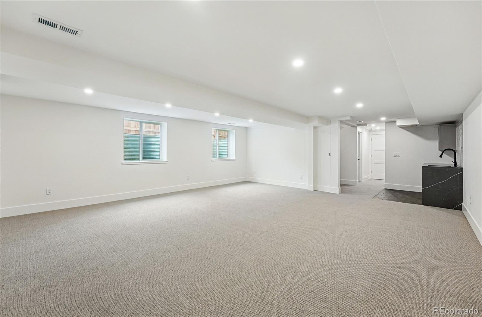 MLS Image #36 for 2391  hudson street,denver, Colorado
