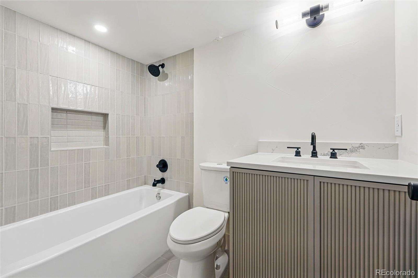 MLS Image #40 for 2391  hudson street,denver, Colorado