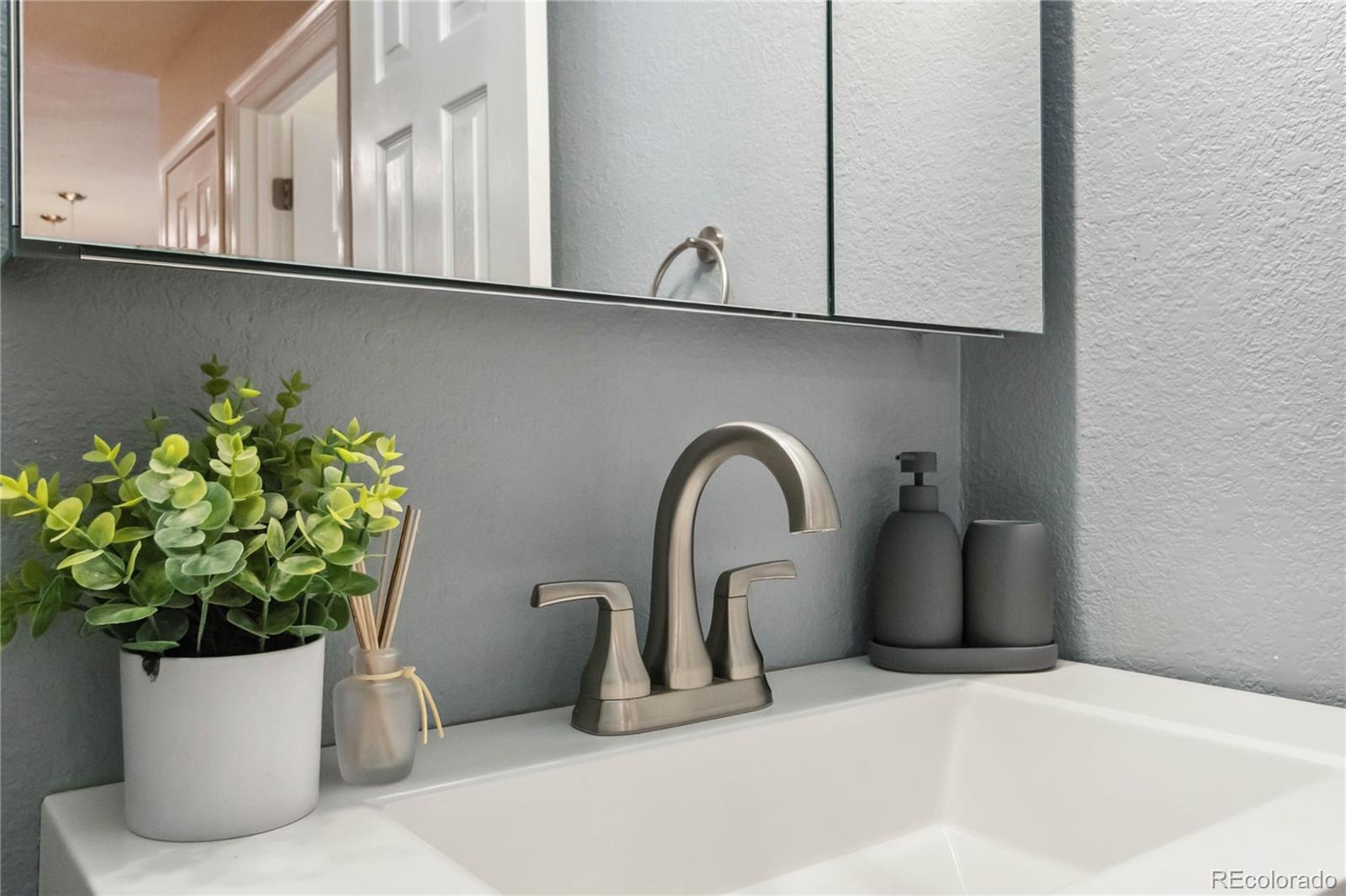 MLS Image #15 for 1410  york street,denver, Colorado