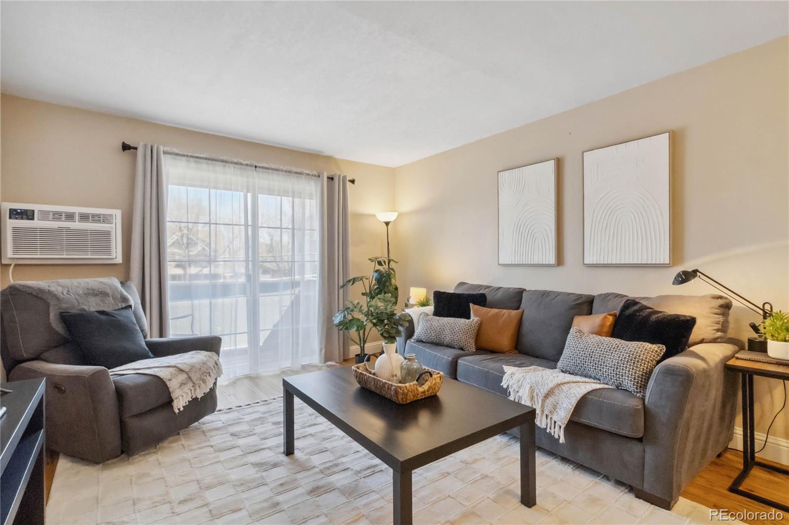 MLS Image #3 for 1410  york street,denver, Colorado