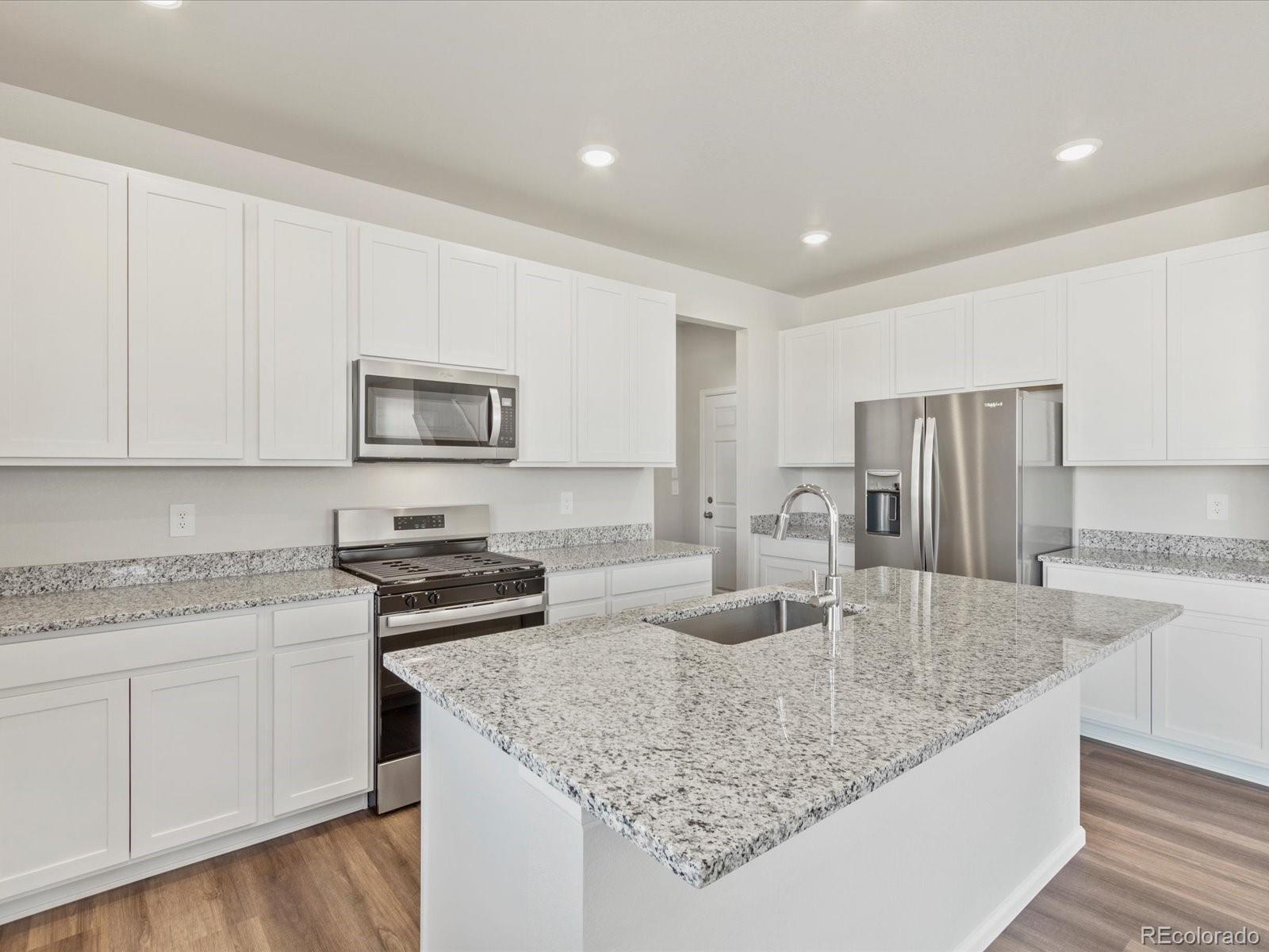 MLS Image #12 for 4701  sunsplash way,johnstown, Colorado
