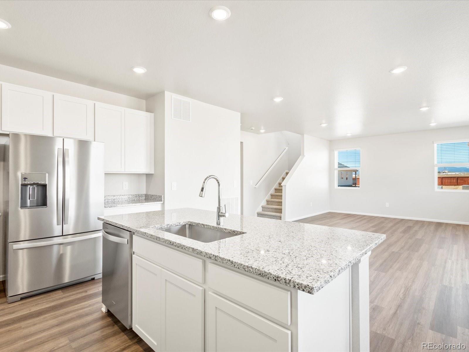 MLS Image #14 for 4701  sunsplash way,johnstown, Colorado