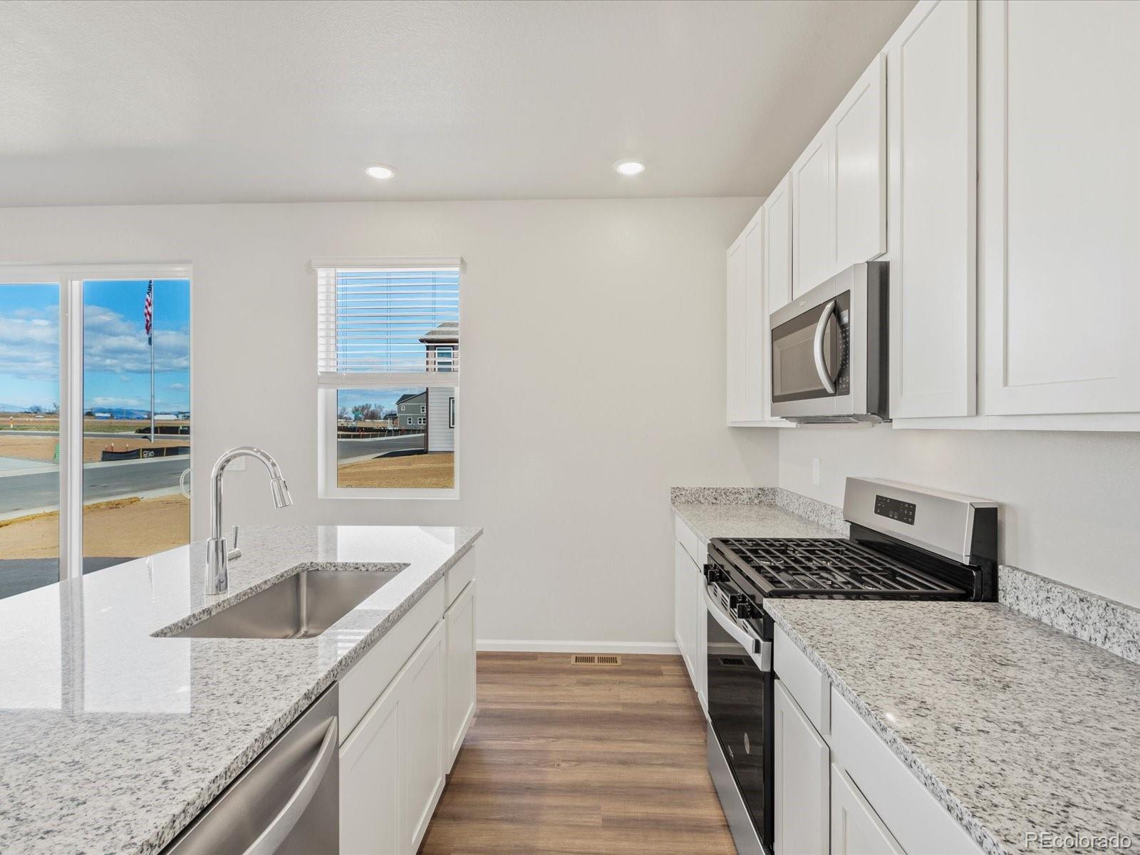 MLS Image #16 for 4701  sunsplash way,johnstown, Colorado