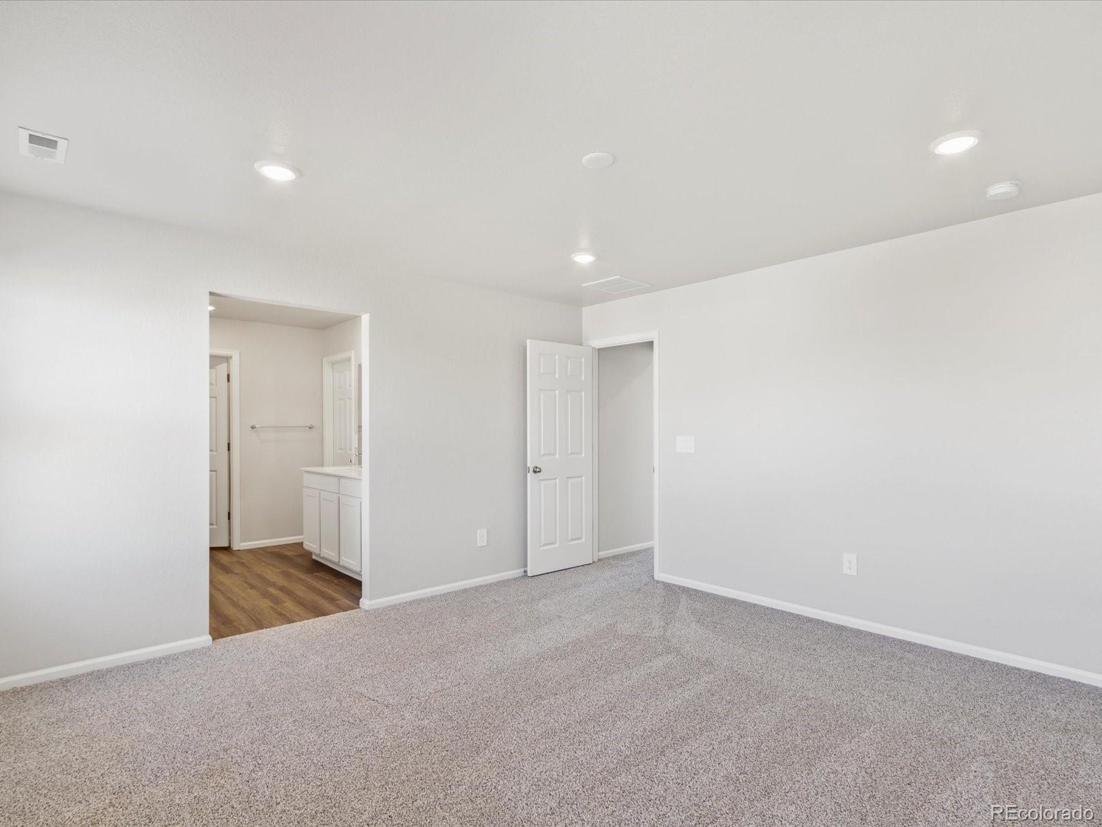 MLS Image #25 for 4701  sunsplash way,johnstown, Colorado