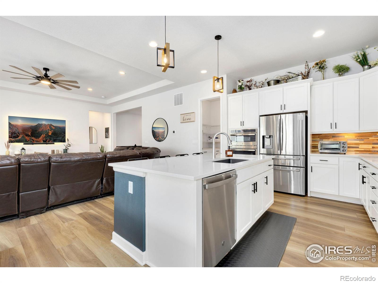 MLS Image #10 for 892  sundown way,erie, Colorado