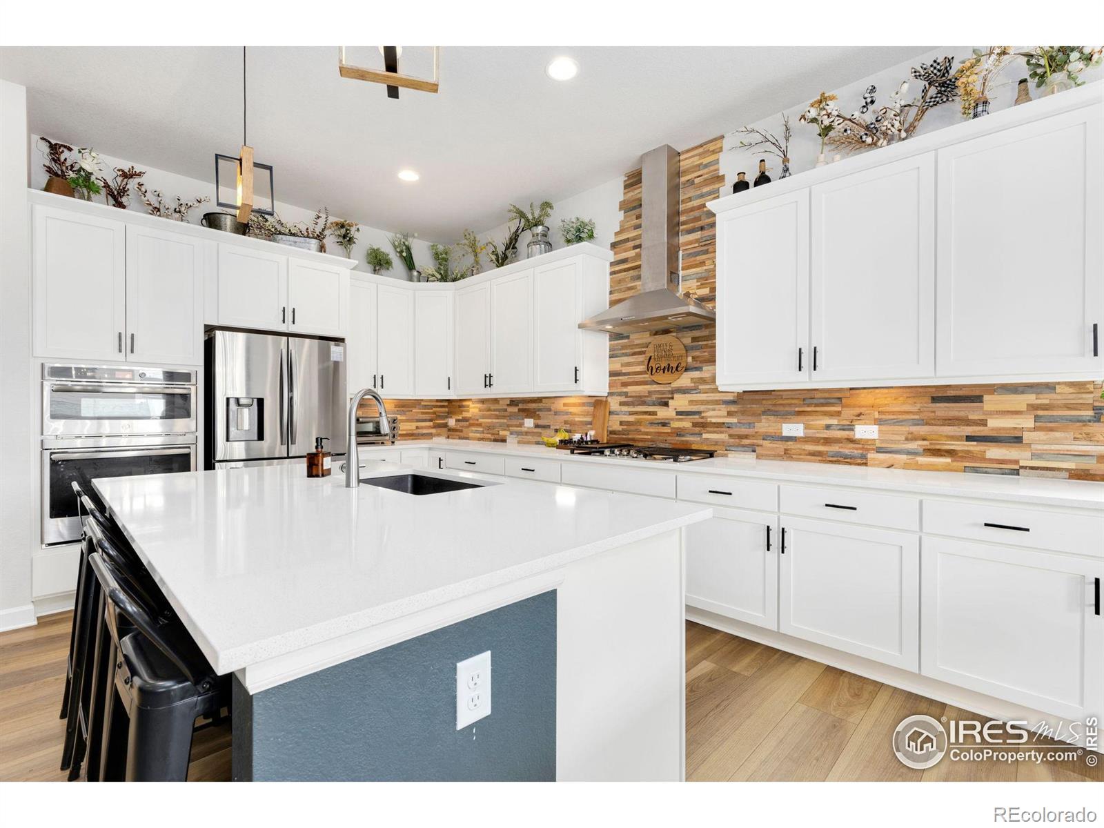 MLS Image #11 for 892  sundown way,erie, Colorado