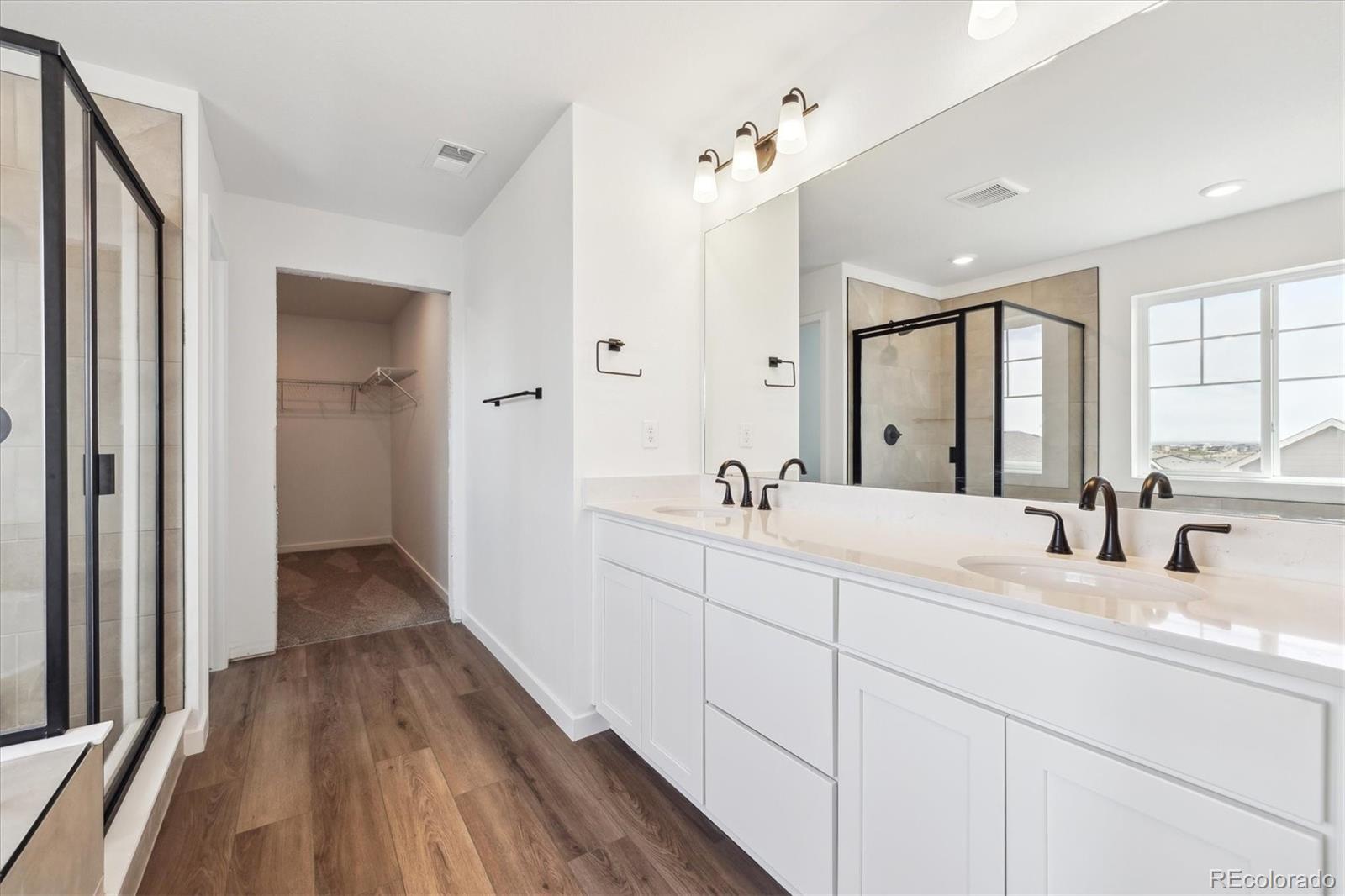 MLS Image #16 for 24748 e 40th avenue,aurora, Colorado