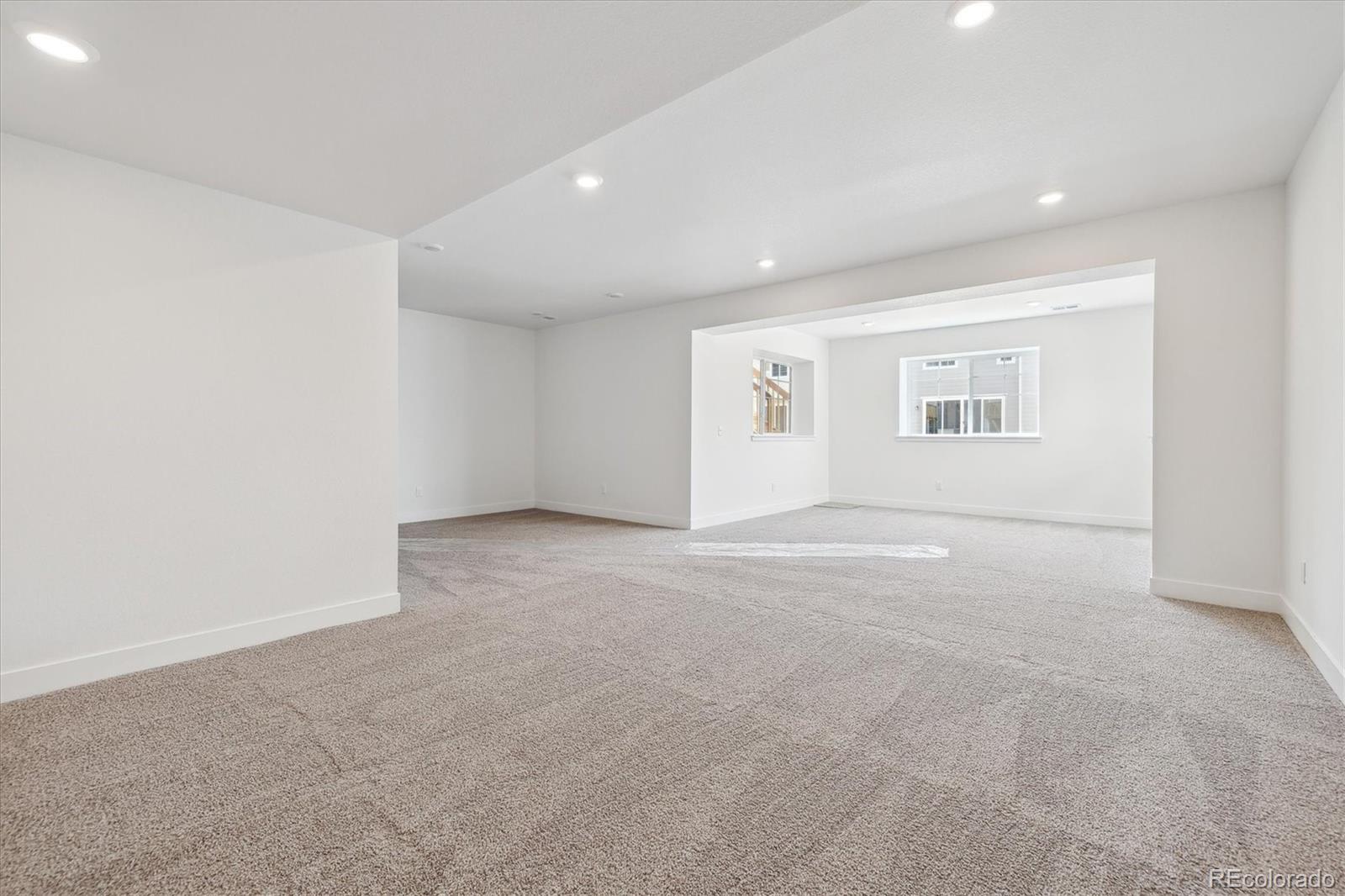 MLS Image #18 for 24748 e 40th avenue,aurora, Colorado
