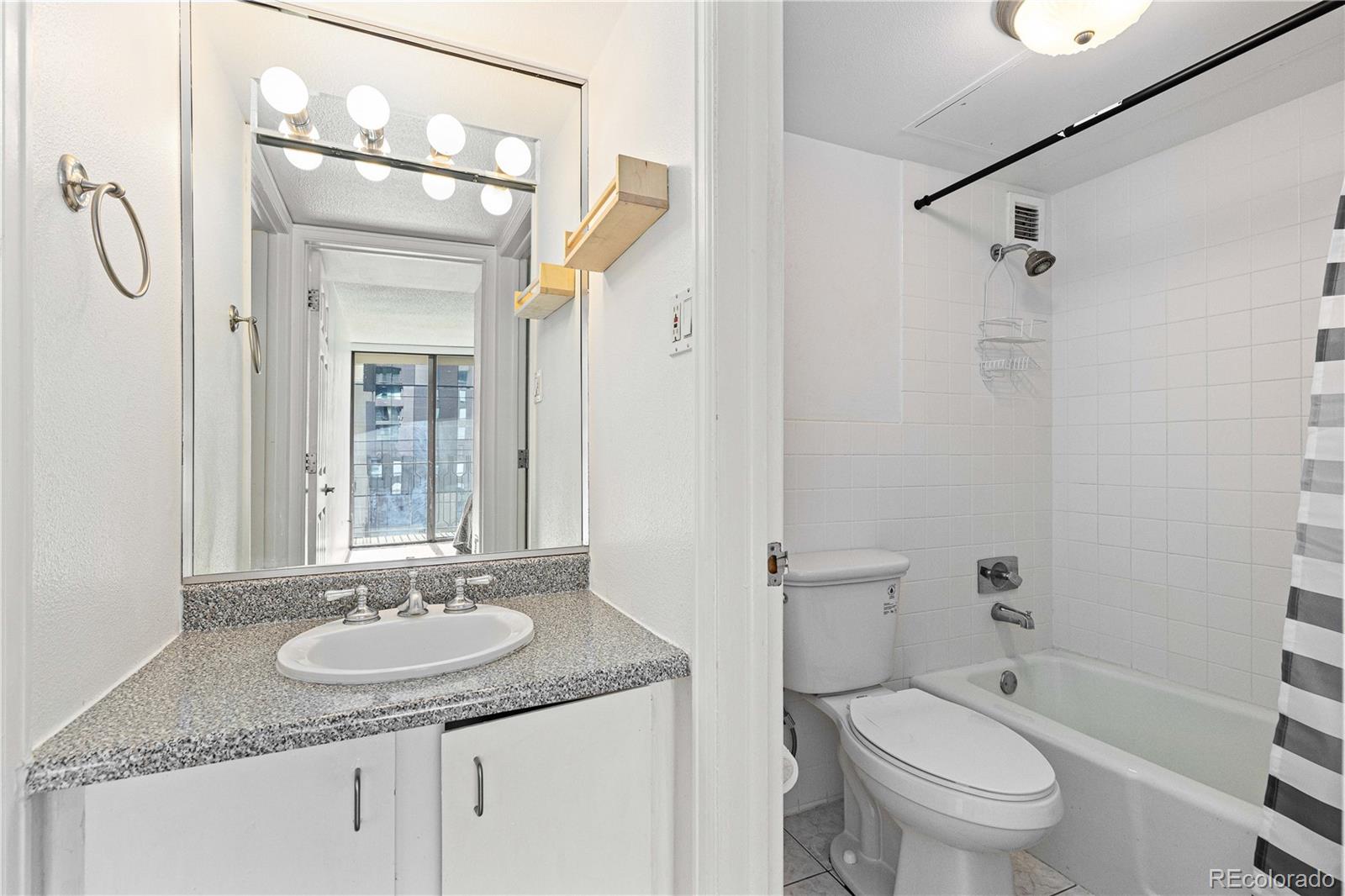 MLS Image #25 for 1020  15th street,denver, Colorado