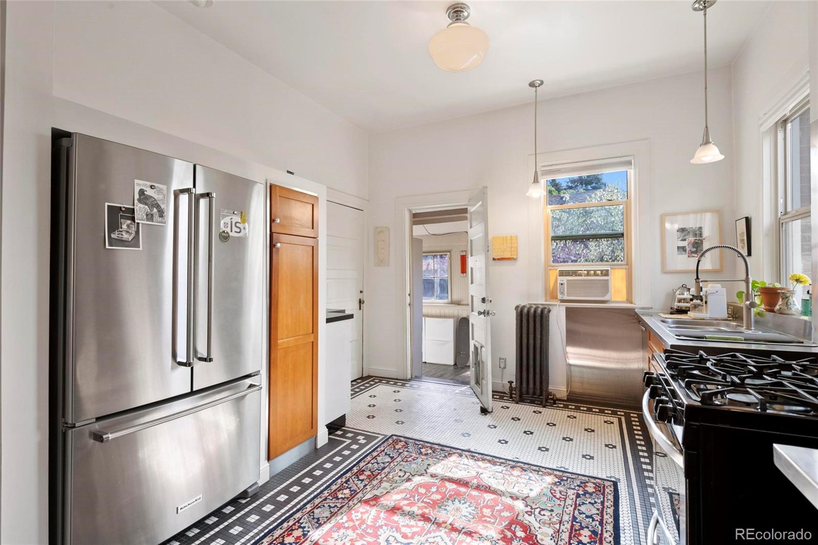 MLS Image #21 for 328 s lincoln street,denver, Colorado