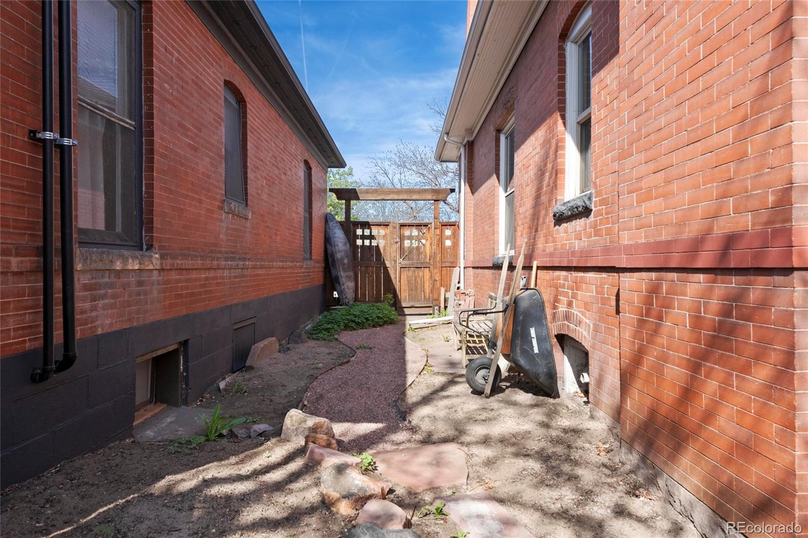 MLS Image #27 for 328 s lincoln street,denver, Colorado