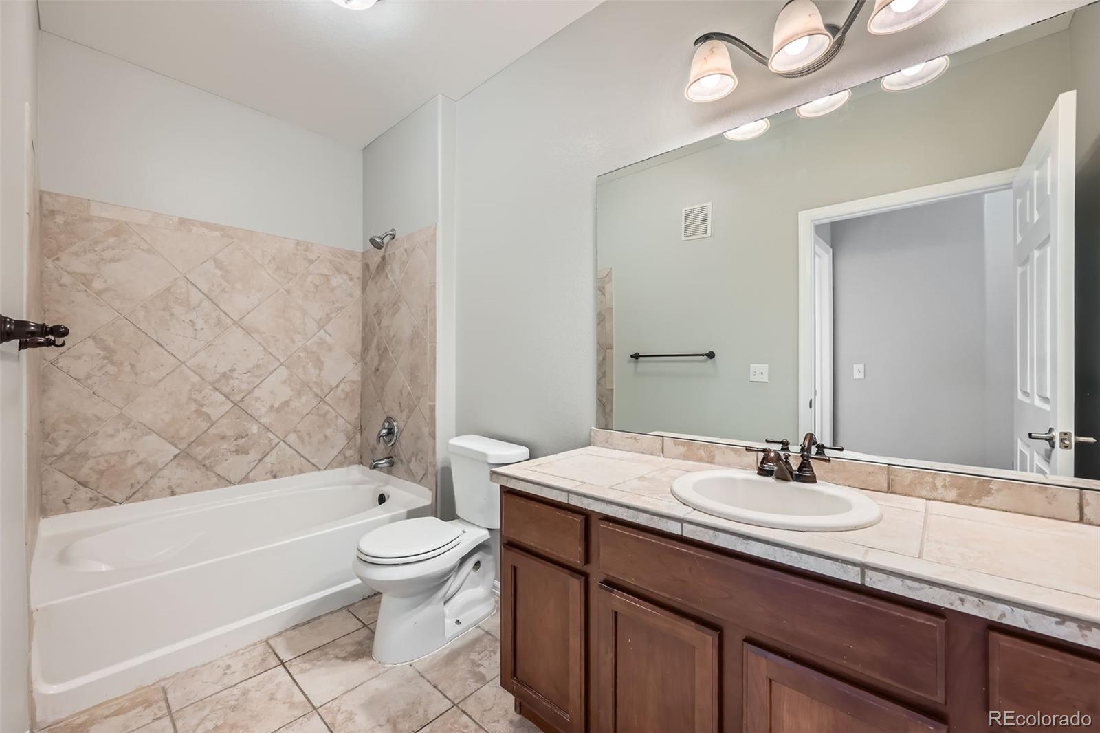 MLS Image #17 for 2705 s danube way,aurora, Colorado