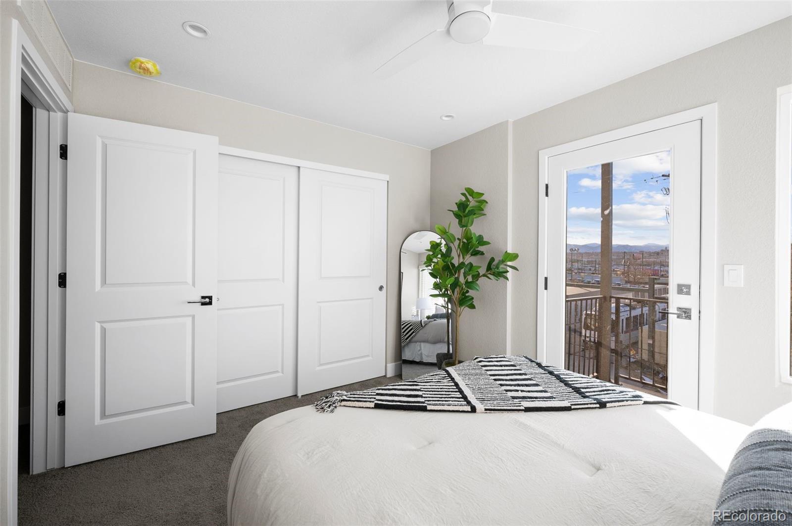 MLS Image #10 for 2620 s delaware street,denver, Colorado