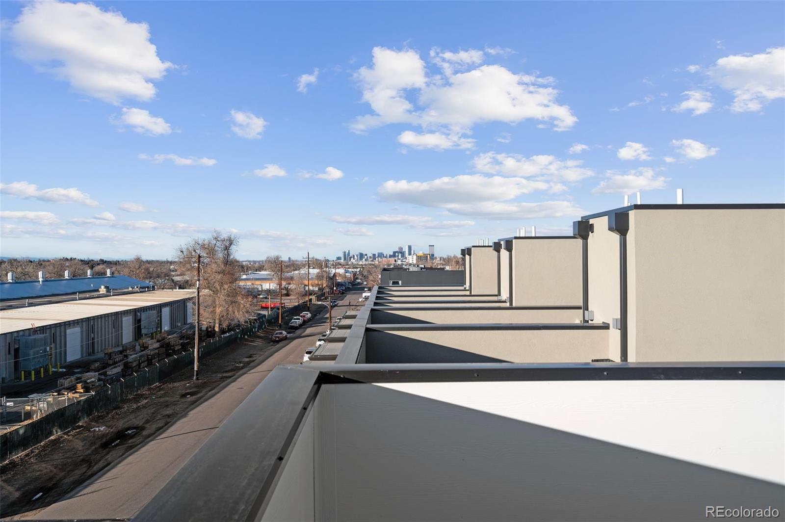 MLS Image #14 for 2620 s delaware street,denver, Colorado