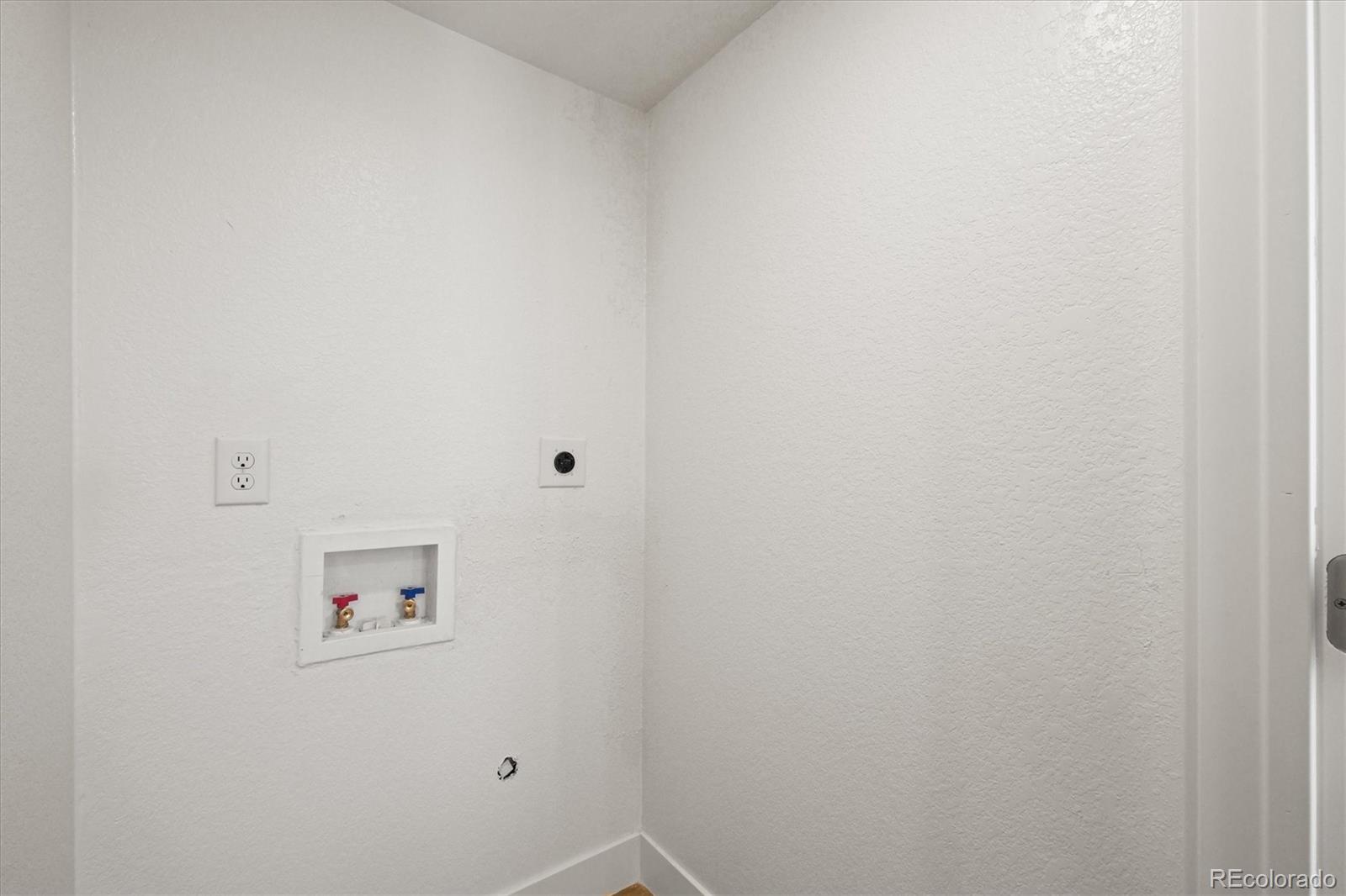 MLS Image #10 for 3670 n glencoe street,denver, Colorado