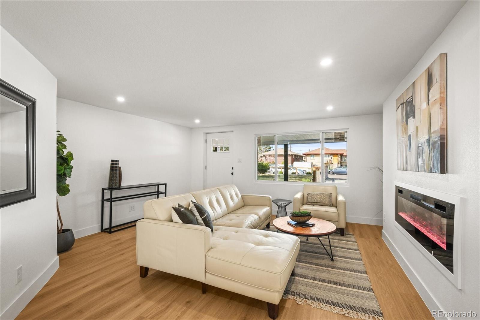 MLS Image #7 for 3670 n glencoe street,denver, Colorado