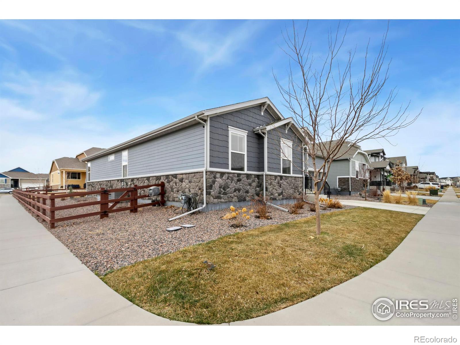 MLS Image #2 for 2156  setting sun drive,windsor, Colorado