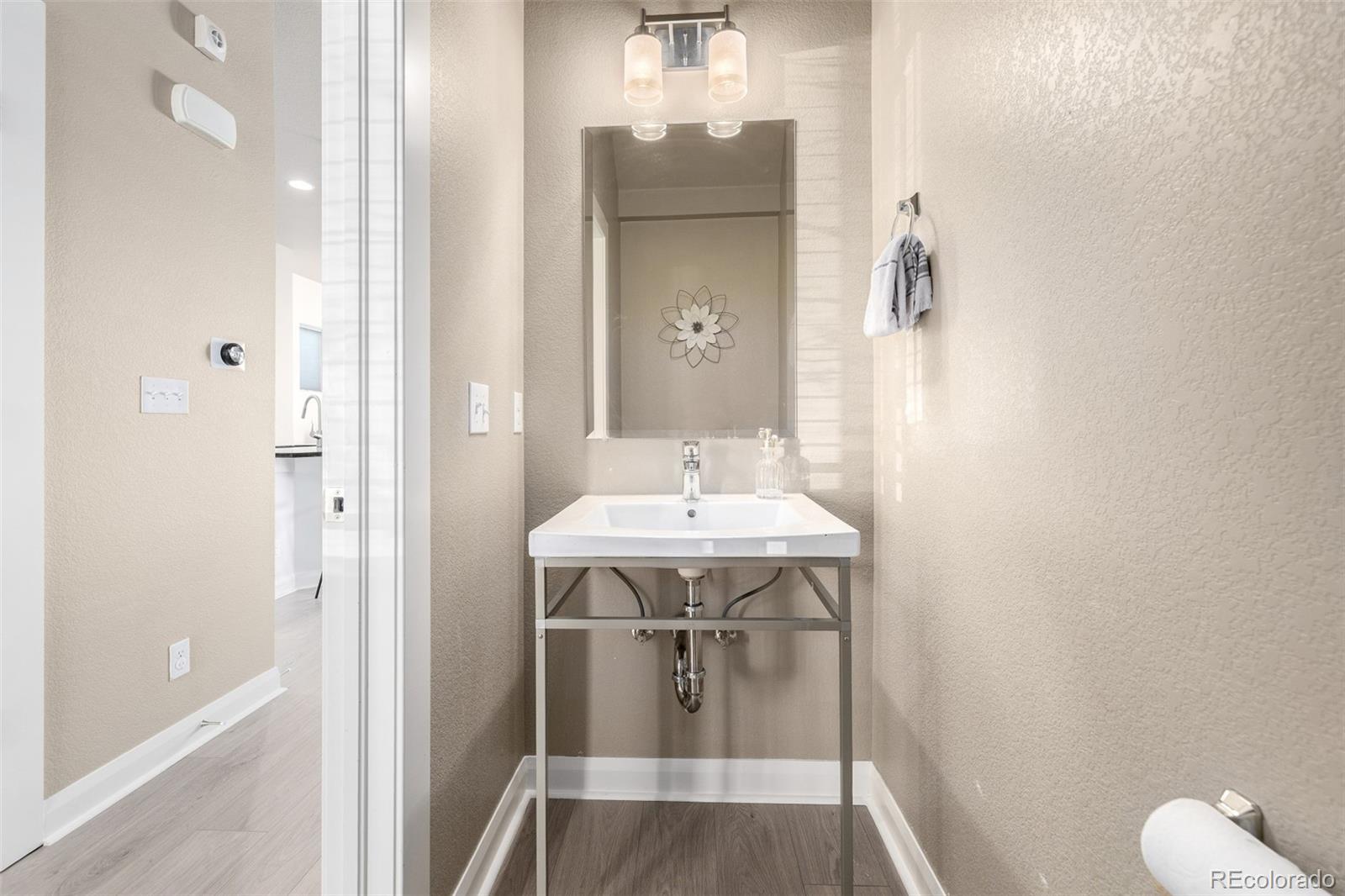 MLS Image #16 for 1928 w 67th place,denver, Colorado