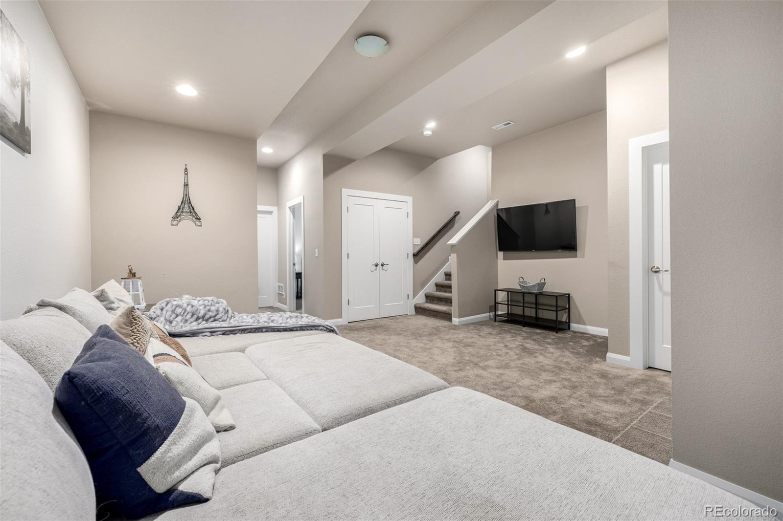MLS Image #33 for 1928 w 67th place,denver, Colorado