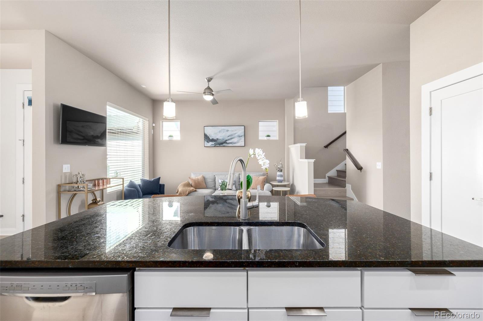MLS Image #8 for 1928 w 67th place,denver, Colorado