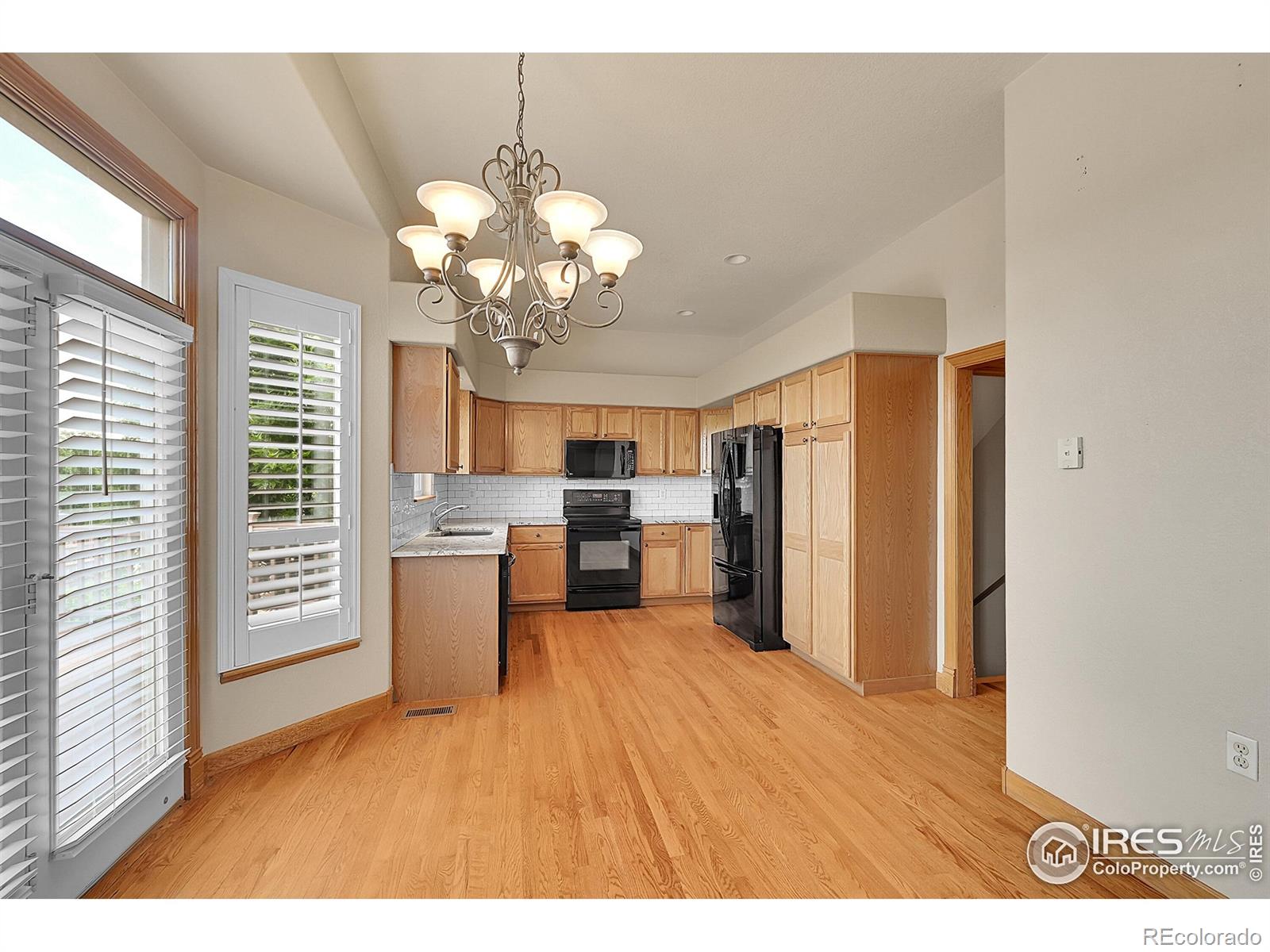 MLS Image #10 for 828  52nd avenue,greeley, Colorado