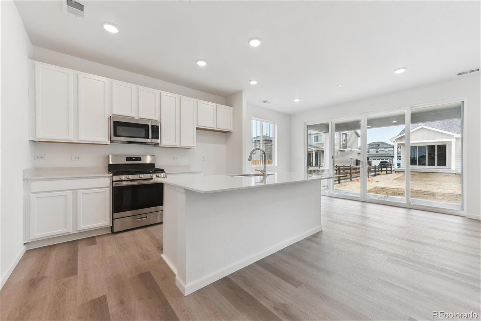 MLS Image #2 for 9692  cathay street,commerce city, Colorado
