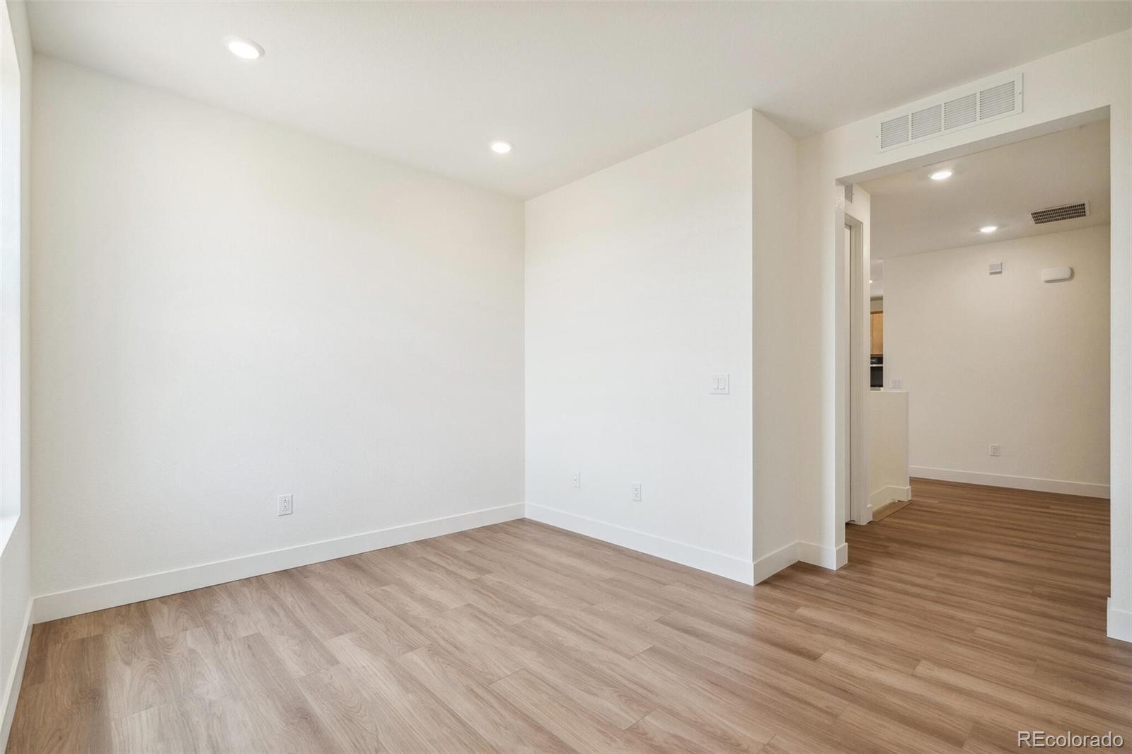 MLS Image #16 for 6384 e 154th place,thornton, Colorado