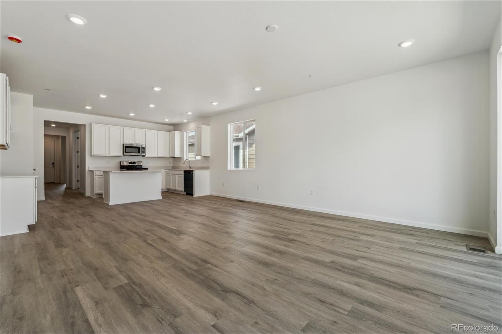MLS Image #12 for 9660  cathay street,commerce city, Colorado