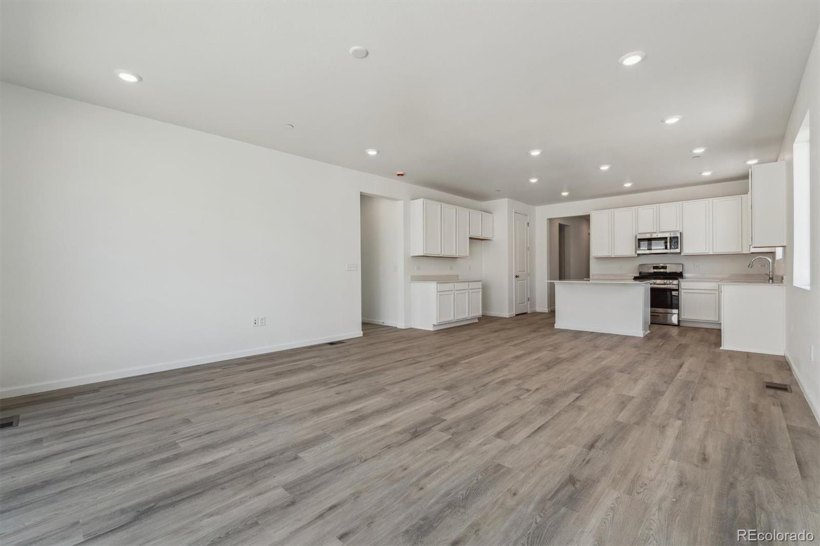 MLS Image #13 for 9660  cathay street,commerce city, Colorado