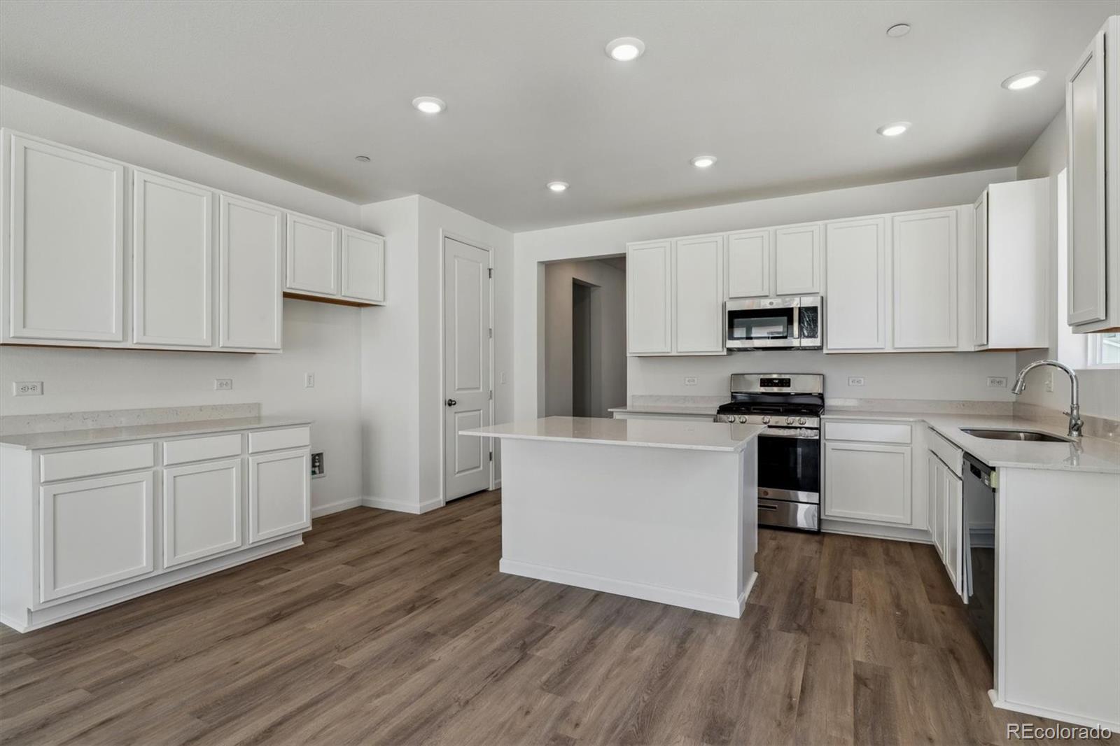 MLS Image #9 for 9660  cathay street,commerce city, Colorado