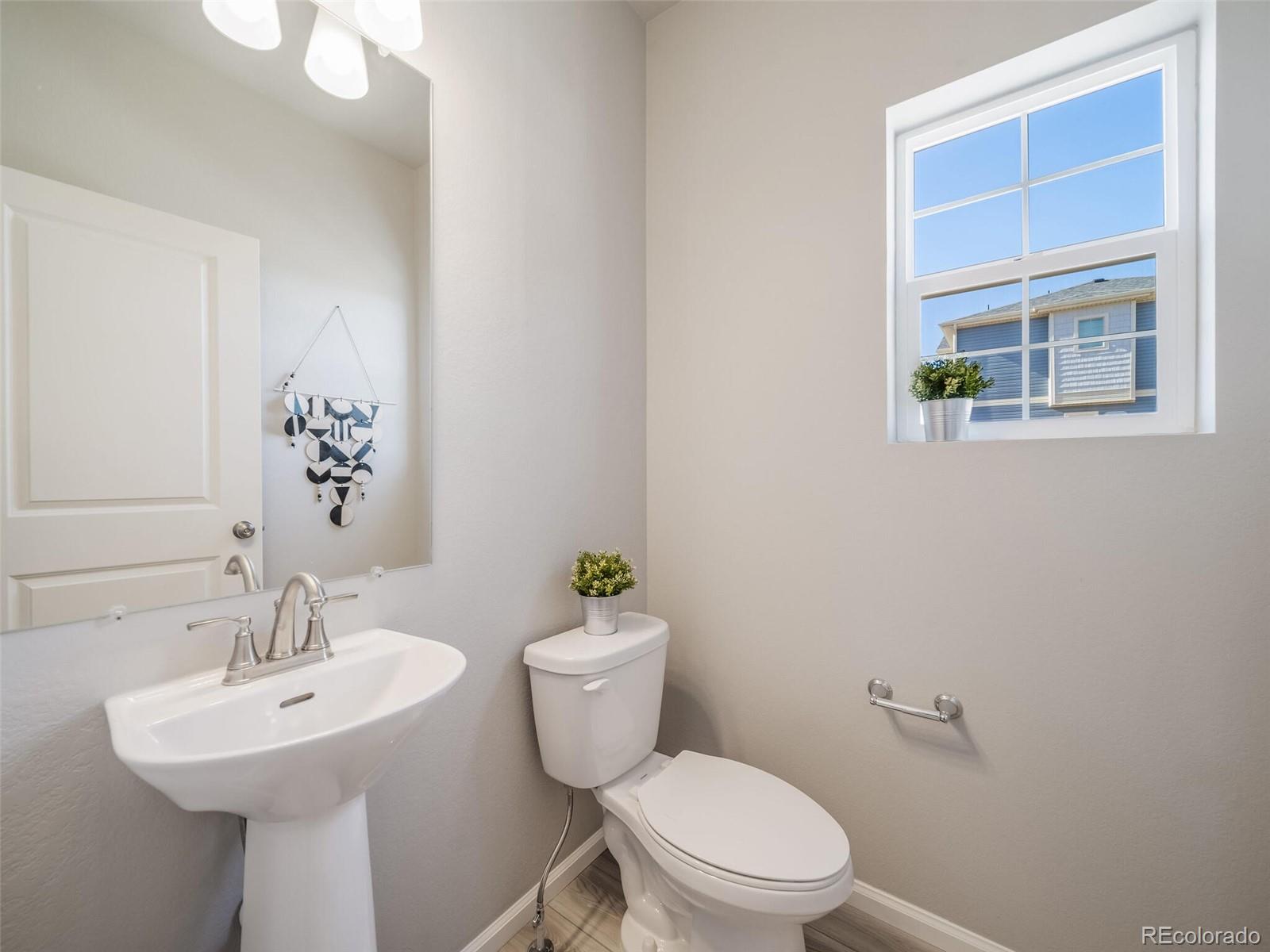 MLS Image #23 for 22083 e 38th place,aurora, Colorado