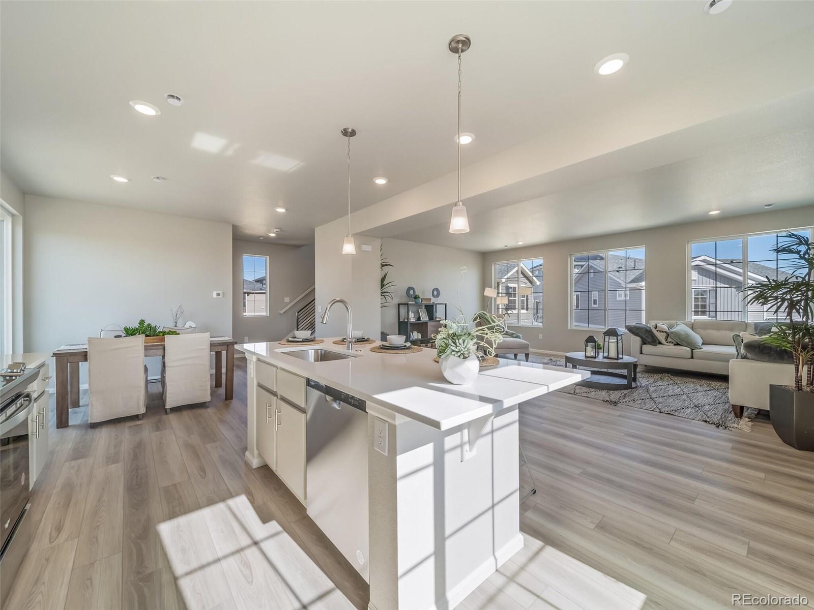 MLS Image #3 for 22083 e 38th place,aurora, Colorado