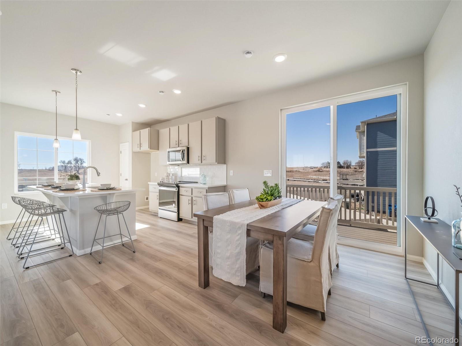 MLS Image #5 for 22083 e 38th place,aurora, Colorado